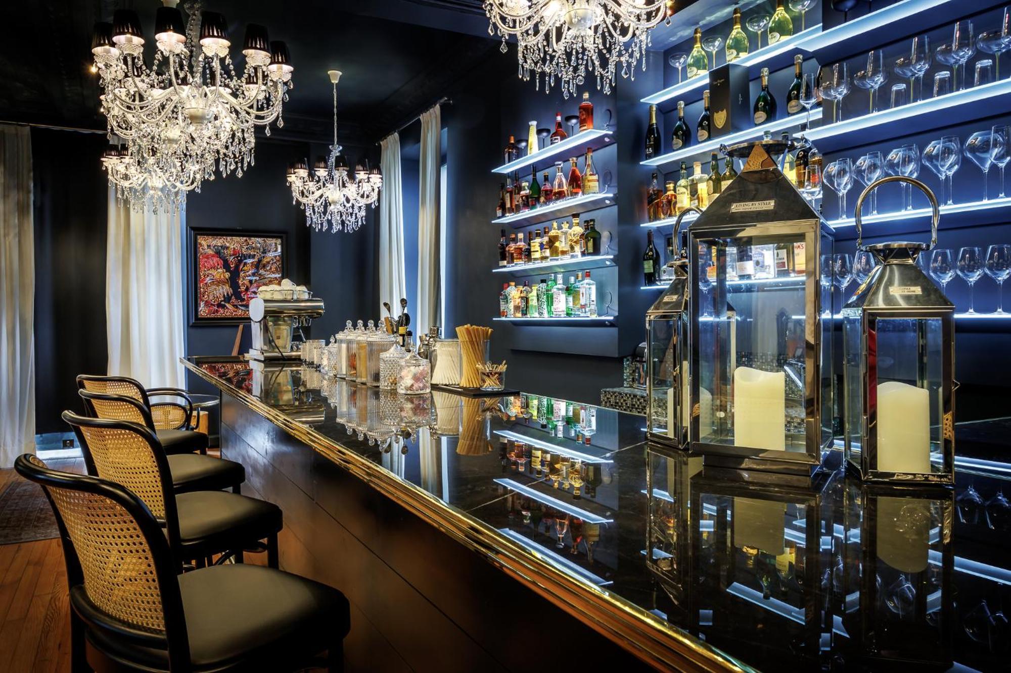Belfry & Spa By Ligne St Barth Лурд Екстер'єр фото The bar at the 21 Club
